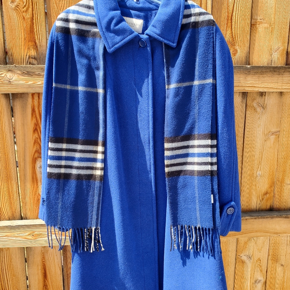 Appleseed's royal blue winter coat with scarf MINT CONDITION!